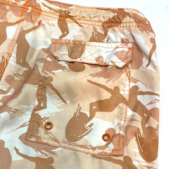 No Boundaries Board Shorts Surfers & Flames - Picture 5 of 8